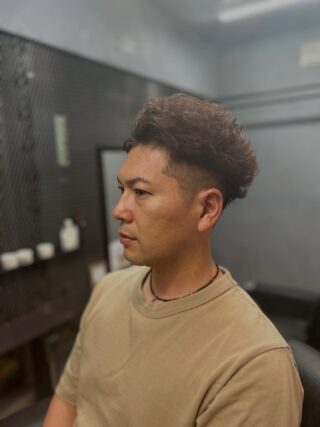 こんにちは！長岡です！！
今現在モデルさんの方を募集しております！！
是非カットモデルを了承頂ける方は是非とも、
宜しくお願い致します🙇‍♂️🙇‍♂️

#福山フェード#福山スキンフェード#広島グルメ#スキンフェード#フェードカット#フェード#フェードスタイル#理容師求人#メンズカット#メンズショート#メンズベリーショート#メンズヘア#メンズスタイル#メンズパーマ#サーフカール#極道パーマ#ラルフカール#スペインカール#ツイスパ#ツイストスパイラルパーマ#ツイストパーマ#スパイラルパーマ#波巻きパーマ#尾道#尾道カフェ#尾道観光#福山ニュートラル#barber#fadecut