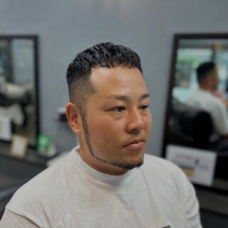 こんにちは！
長岡です！！今回は、バーバー流のクロップスタイルです！！
是非ともカットしてみては、いかがでしょうか！

#福山フェード#福山スキンフェード#広島グルメ#スキンフェード#フェードカット#フェード#フェードスタイル#理容師求人#メンズカット#メンズショート#メンズベリーショート#メンズヘア#メンズスタイル#メンズパーマ#サーフカール#極道パーマ#ラルフカール#スペインカール#ツイスパ#ツイストスパイラルパーマ#ツイストパーマ#スパイラルパーマ#波巻きパーマ#尾道#尾道カフェ#尾道観光#福山ニュートラル#barber#fadecut