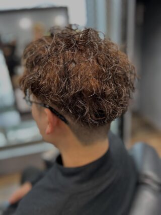 こんにちは！長岡です！
とうとう年末まであともう少しですね！
早めのご予約の方をお待ちしております！

#福山フェード#福山スキンフェード#広島グルメ#スキンフェード#フェードカット#フェード#フェードスタイル#理容師求人#メンズカット#メンズショート#メンズベリーショート#メンズヘア#メンズスタイル#メンズパーマ#サーフカール#極道パーマ#ラルフカール#スペインカール#ツイスパ#ツイストスパイラルパーマ#ツイストパーマ#スパイラルパーマ#波巻きパーマ#尾道#尾道カフェ#尾道観光#福山ニュートラル#barber#fadecut