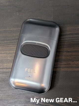 こんばんは🌙大成です！
先日注目のアイテムを導入いたしました✨
こちらはシザー&クリッパーの有名ブランドであるFEEL製の最新のフェードシェーバーです！

今や日本において理容のニュースタンダードとなりつつあるスキンフェード。シザーではとれないコンマ単位の繊細な仕事に不可欠なクリッパーとシェーバーのコンビネーションは理容の仕事の重要なエッセンスとなっています💈

ヘアもヒゲも納得の仕上がりを演出するフェードシェーバー。
この道具もまた、トレンドに合わせて進化していくんですね。

#福山スキンフェード#広島グルメ#スキンフェード#フェードカット#フェードフェードスタイル福山メッシュメンズカットメンズショートメンズベリーショートメンズヘアメンズスタイルメンズパーマサーフカール極道パーマラルフカールスペインカールツイスパツイストスパイラルパーマツイストパーマスパイラルパーマ波巻きパーマ福山ホワイトメッシュホワイトメッシュメッシュbarberfa