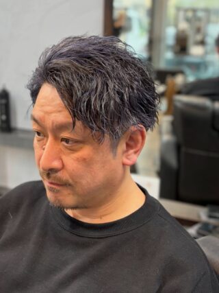 こんちゃ！生方ですっ！✌️✨
3月も終わりにさしかかり、
店内はパーマのお客様がいっぱいです！！
ポケモンのゲームしたいのにパーマの勉強ばかりです。
目がチカチカするくらい画面見て勉強して、
やる気満々
るんるん
ようきな仲間たちでお待ちしてます(^^)

Superb - スパーブ
広島県福山市御幸町森脇443-11
084-999-0538

#福山理容室 #広島理容室 #福山理容院 #理容師求人福山 #福山理容師求人