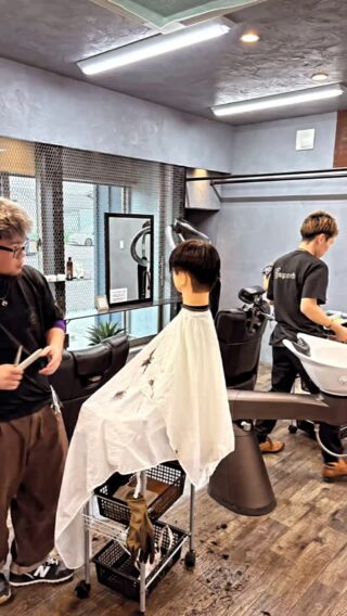 皆様こんにちは
スパーブの塩飽です🫡
最近時間が有り余ってるので
店のみんなで技術練習をしてます✂️✂️✂️✂️✂️✂️✂️
より良い技術をお客様に提供出来るように
日々務めてまいりますので
皆様のご来店お待ちしております！🙇‍♂️✨
⁡
 #福山メンズパーマ #テーパーフェード #福山メンズショート #福山テーパーフェード #福山スキンフェード