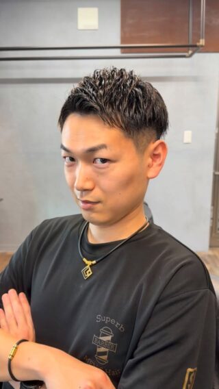 こんにちは中込です！
⁡
こうへいくんの髪の毛を切らせて頂きました！
短く若く仕上げました！
⁡
⁡
⁡
⁡
#福山フェード#福山スキンフェード#広島#福山#フェードカットフェードフェードスタイル理容師求人メンズカットメンズショートメンズベリーショートメンズヘアメンズスタイルメンズパーマツーブロックメンズマッシュスパイキーヘアボックスショートツイスパツイストスパイラルパーマツイストパーマスパイラルパーマ尾道尾道カフェ尾道観光福山ニュートラルbarberf
