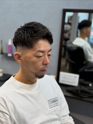 こんにちは！宮です！
熱くなってきたのでさっぱりしに来てください！
お待ちしております！
⁡
Superb - スパーブ
広島県福山市御幸町森脇443-11
084-999-0538⁡
⁡
#福山フェード#福山スキンフェード#広島#福山#フェードカット